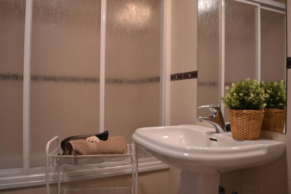 Precioso Apartamento En Primera Linea De Playa En Caleta De Velez Buitenkant foto