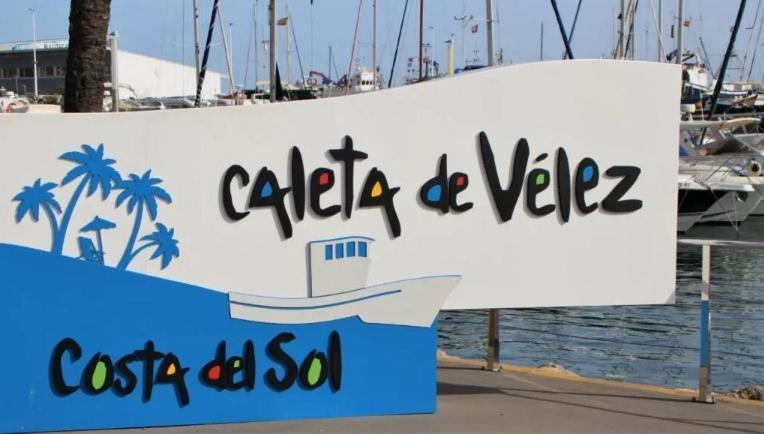 Precioso Apartamento En Primera Linea De Playa En Caleta De Velez Buitenkant foto